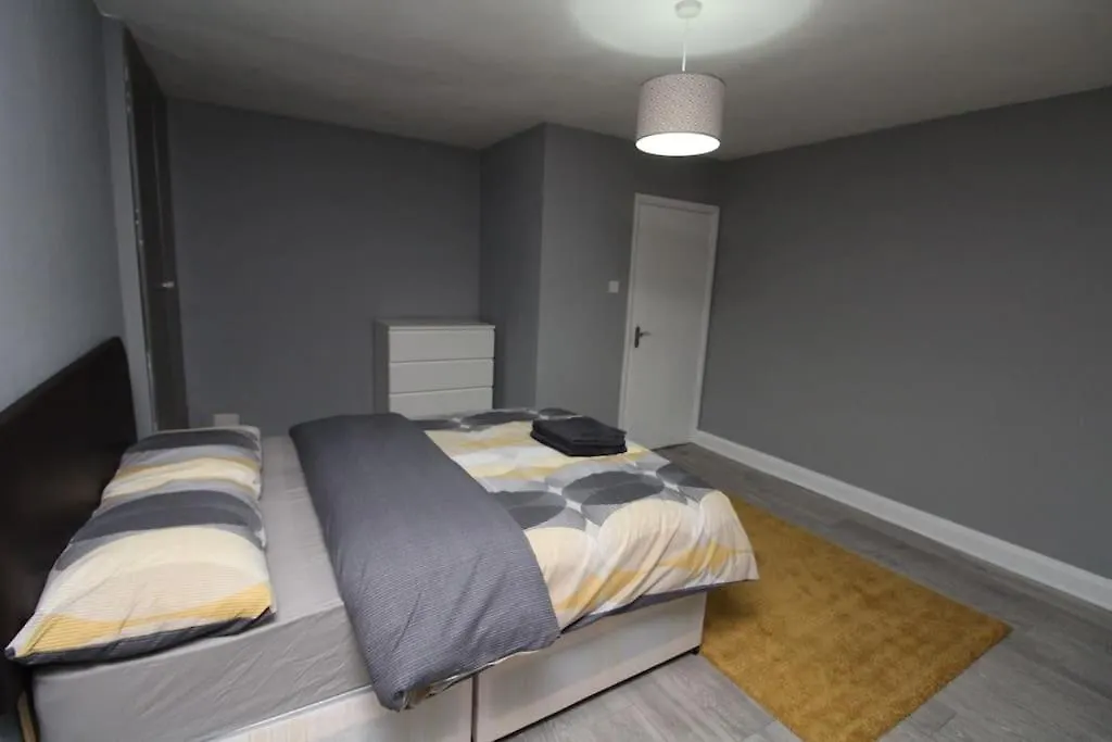Modern 2 Bed Close To City Apartment London